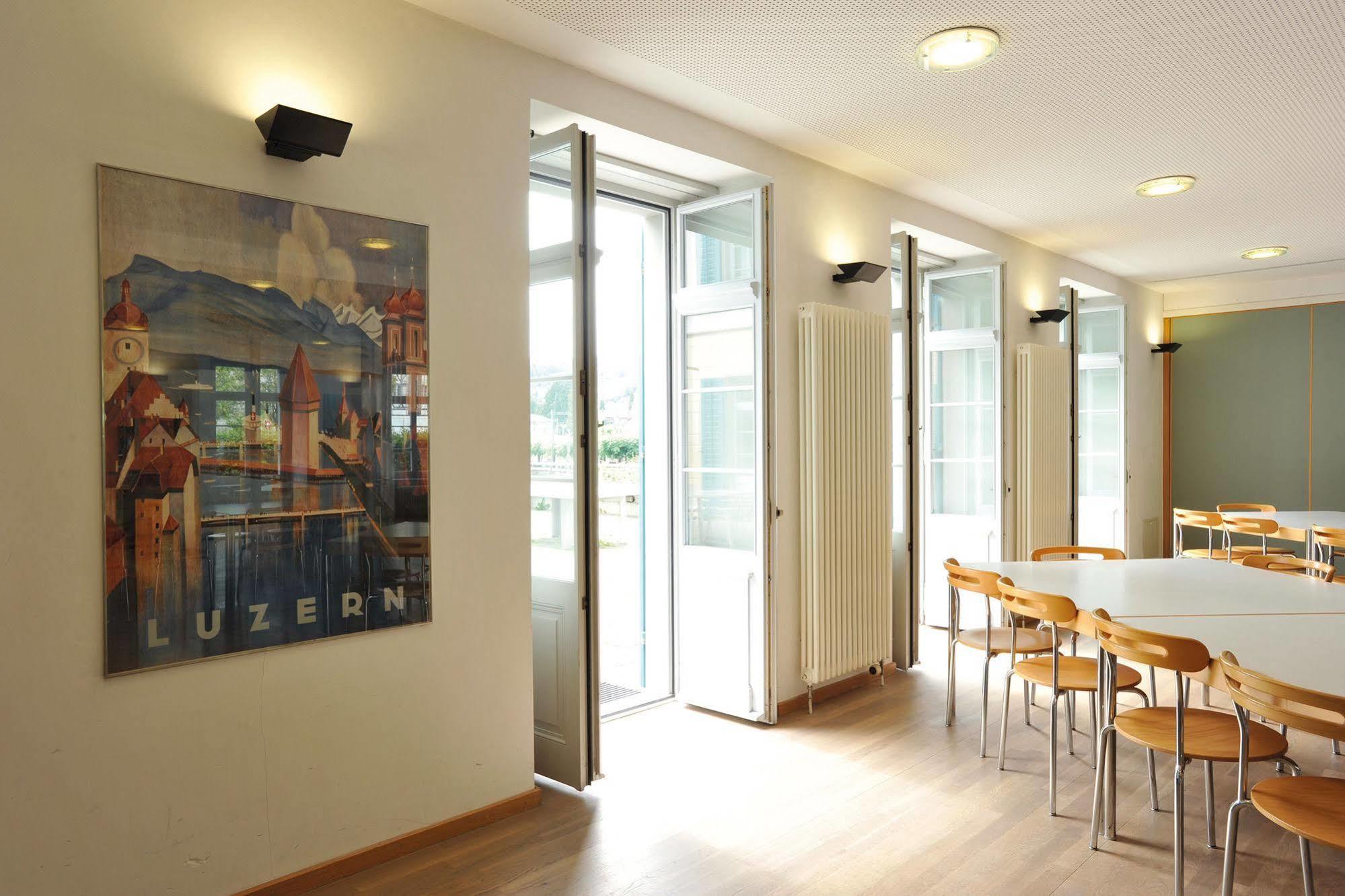 Richterswil Youth Hostel Luaran gambar